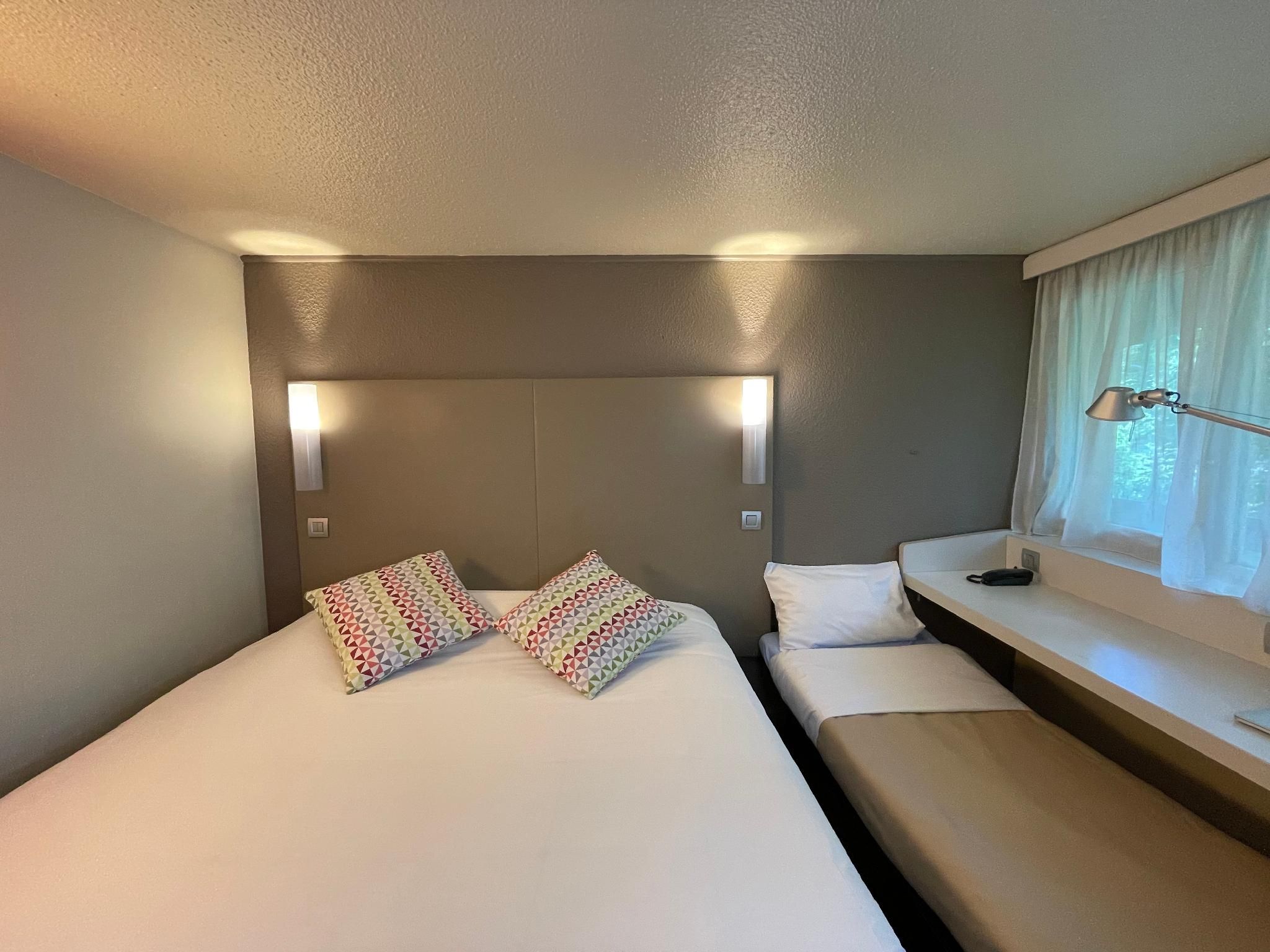 Room Next Generation - 1 Double Bed 1 Junior Bed up to 10 years