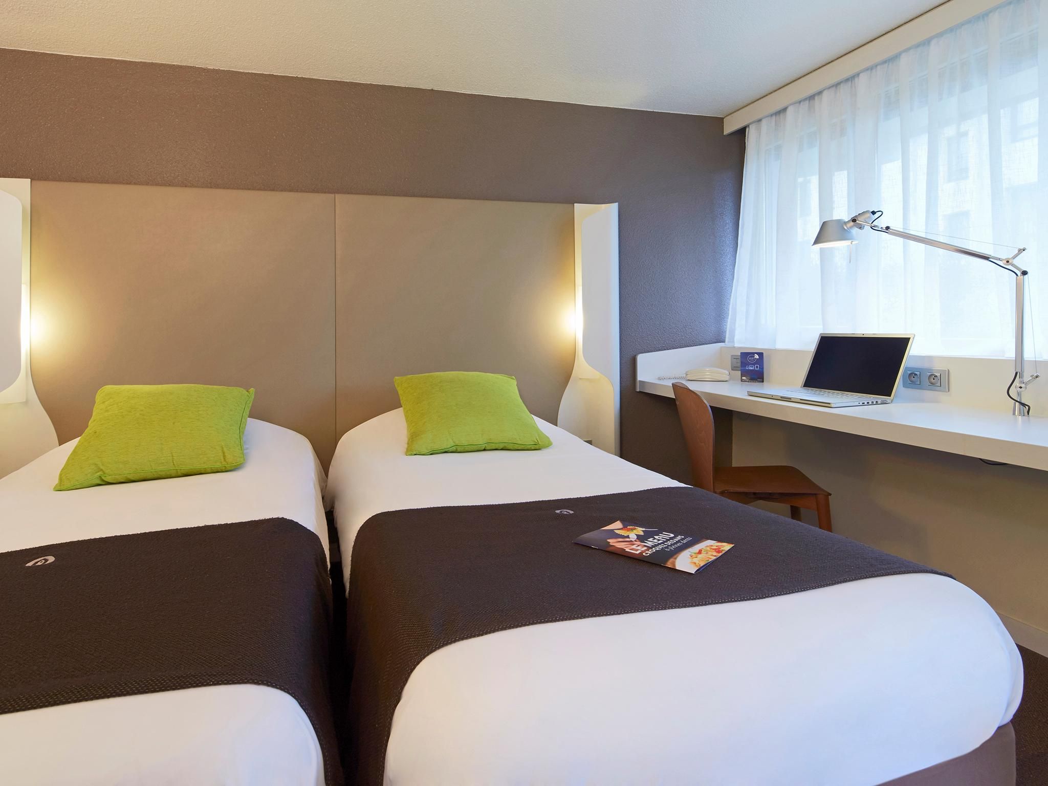 Room Next Generation - 2 Single Beds 1 Junior Bed up to 10 years