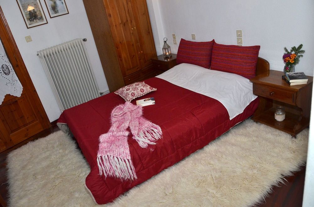 To Balcony tis Agorianis Classic Room, Mountain View 5