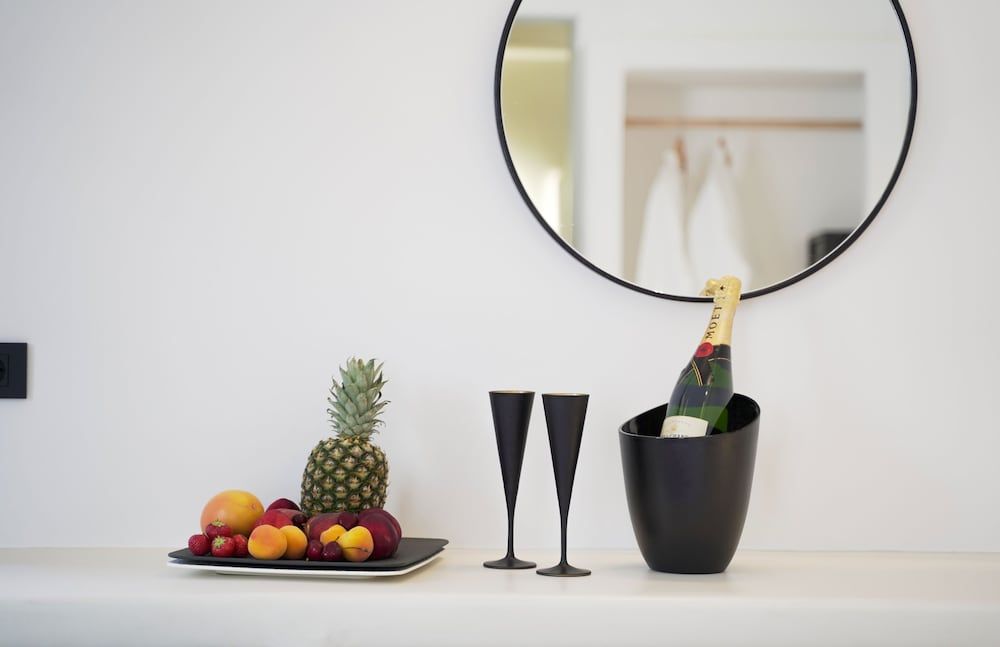 undefined King's Suites 7