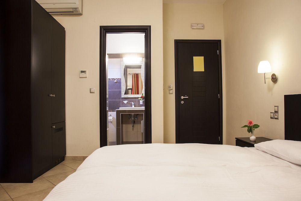 Meteoritis Hotel Deluxe Double Room, Balcony 3