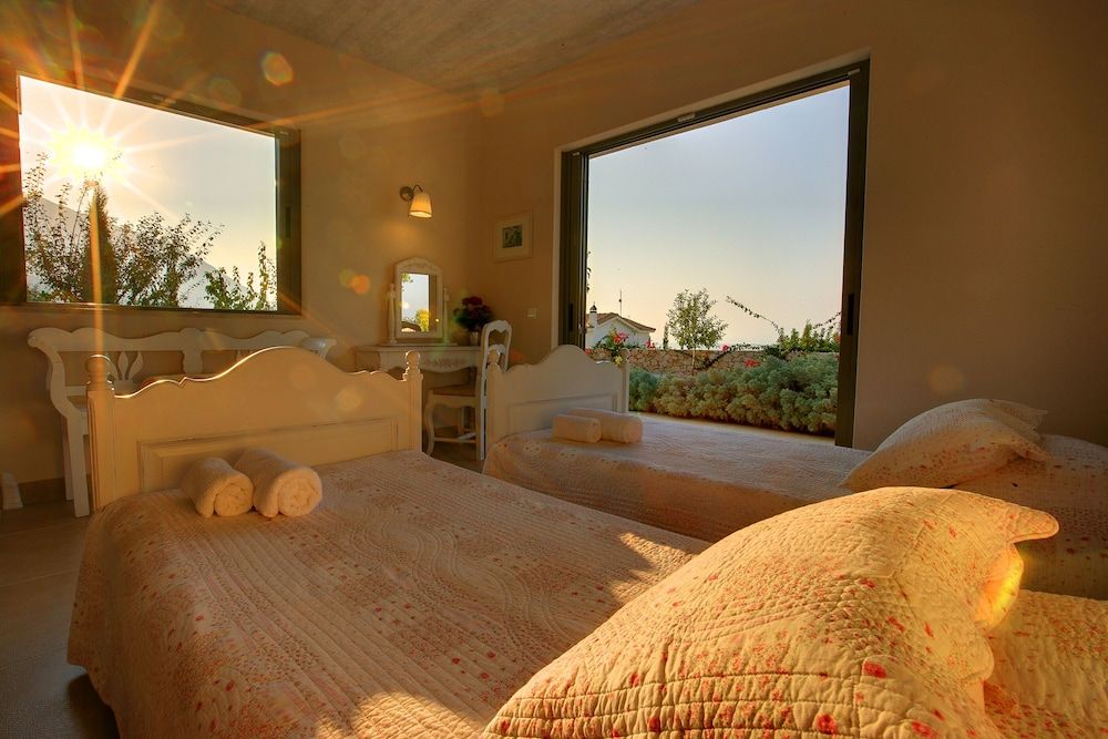 Grand Villa, 4 Bedrooms