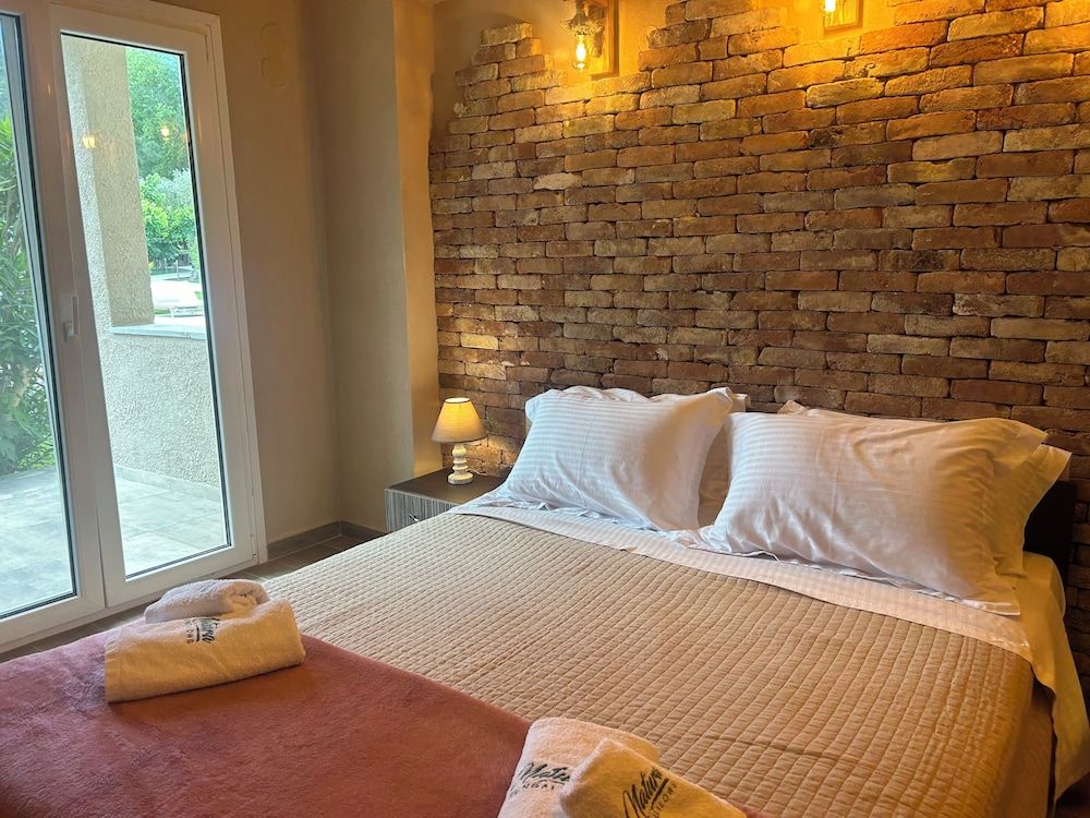 Elite Studio Suite