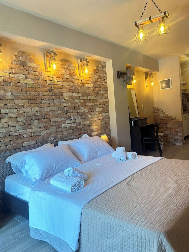 Elite Studio Suite