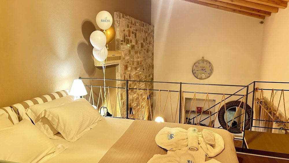 Deluxe Villa, 1 King Bed with Sofa bed, Pool Access, Pool View