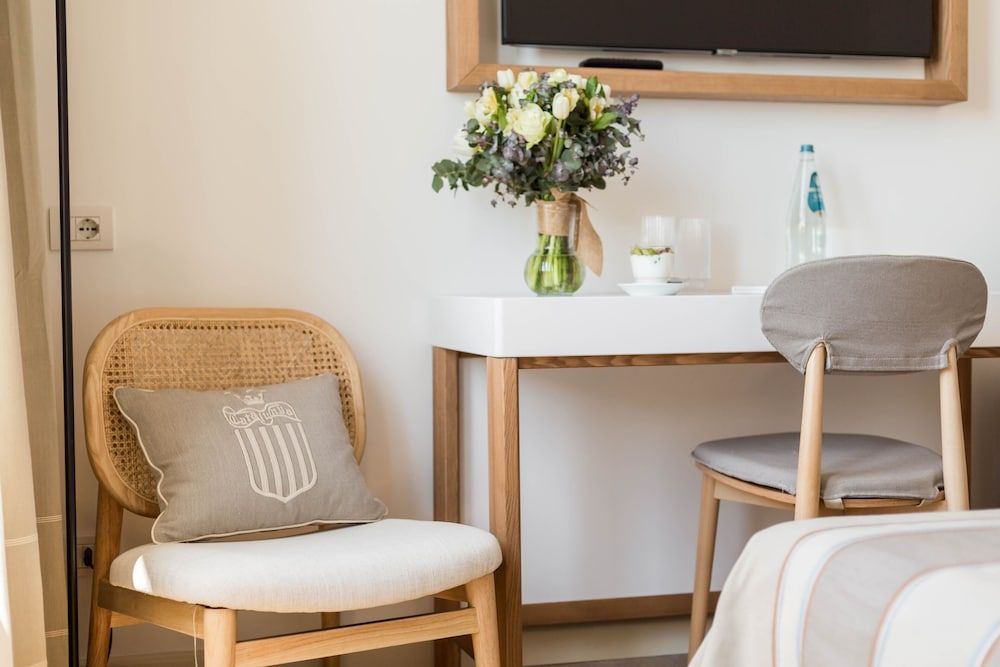 Hotel Catalunya Superior Double or Twin Room, Bay View 18