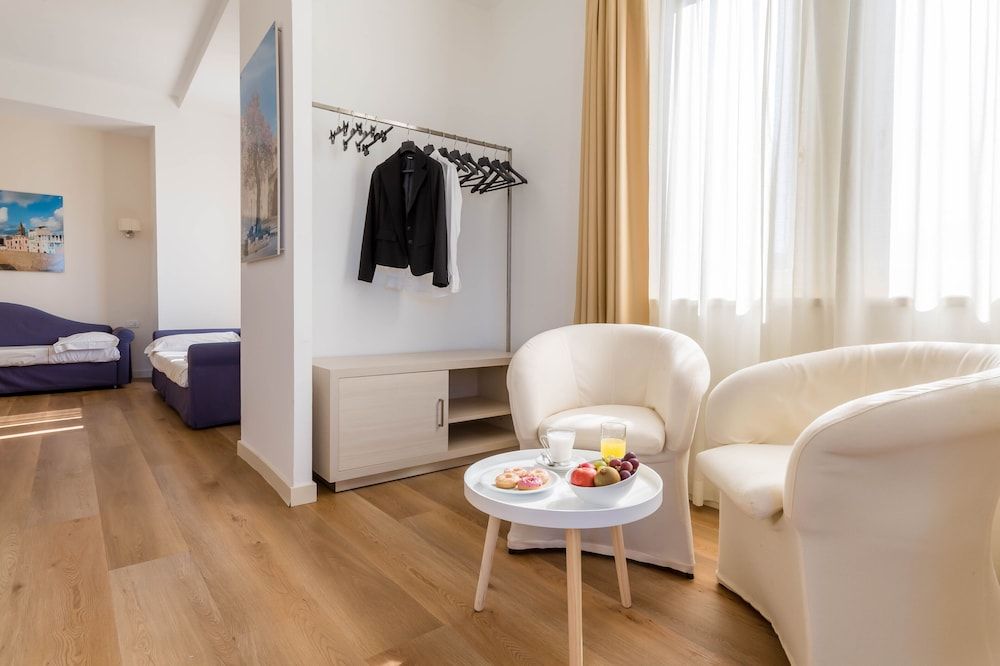 Hotel Catalunya Family Room 15