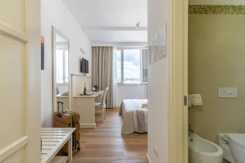 Hotel Catalunya Superior Double or Twin Room, Bay View 7