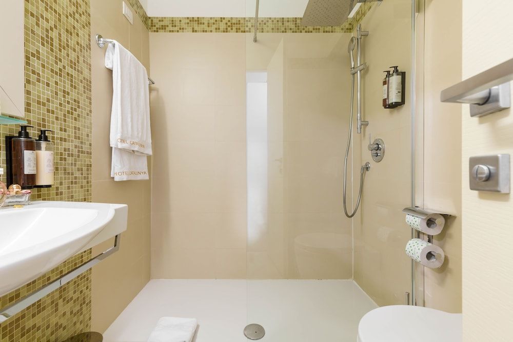 Hotel Catalunya Superior Double or Twin Room, Bay View 14