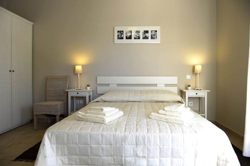 Almyris Standard Room, Partial Sea View 2