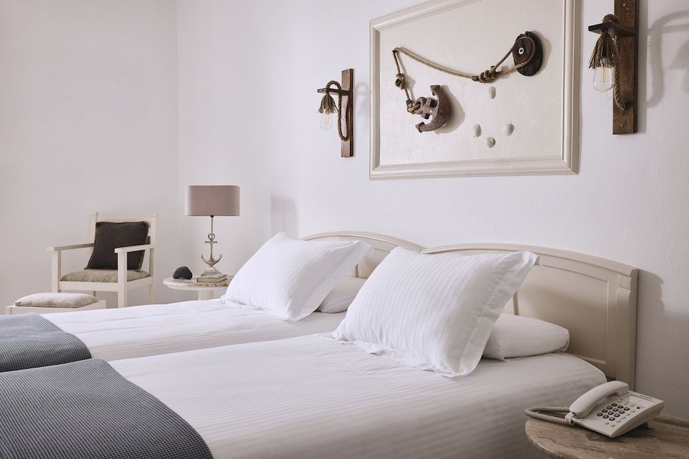 Capetan Giorgantas Comfort Double Room, 1 Double or 2 Twin Beds 2