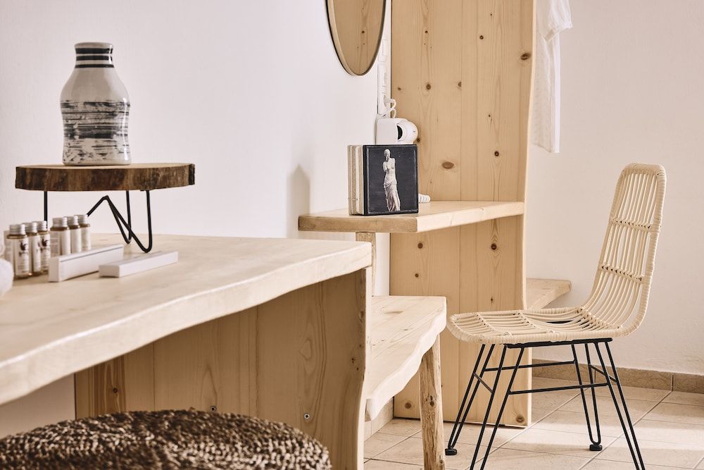 Capetan Giorgantas Comfort Double Room, 1 Double or 2 Twin Beds 18