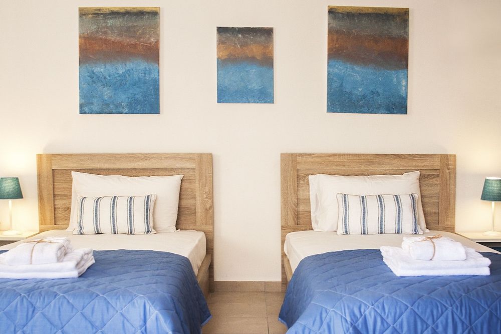 Deluxe Studio, 2 Twin Beds