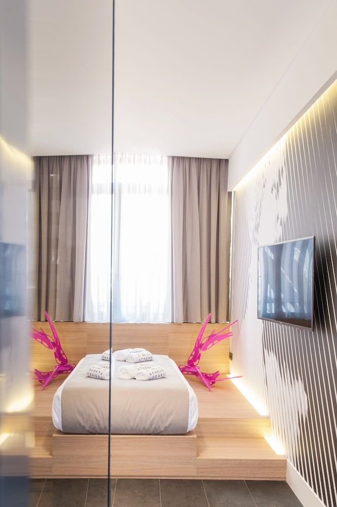 undefined Athens Lodge by Athens Prime Hotels 6