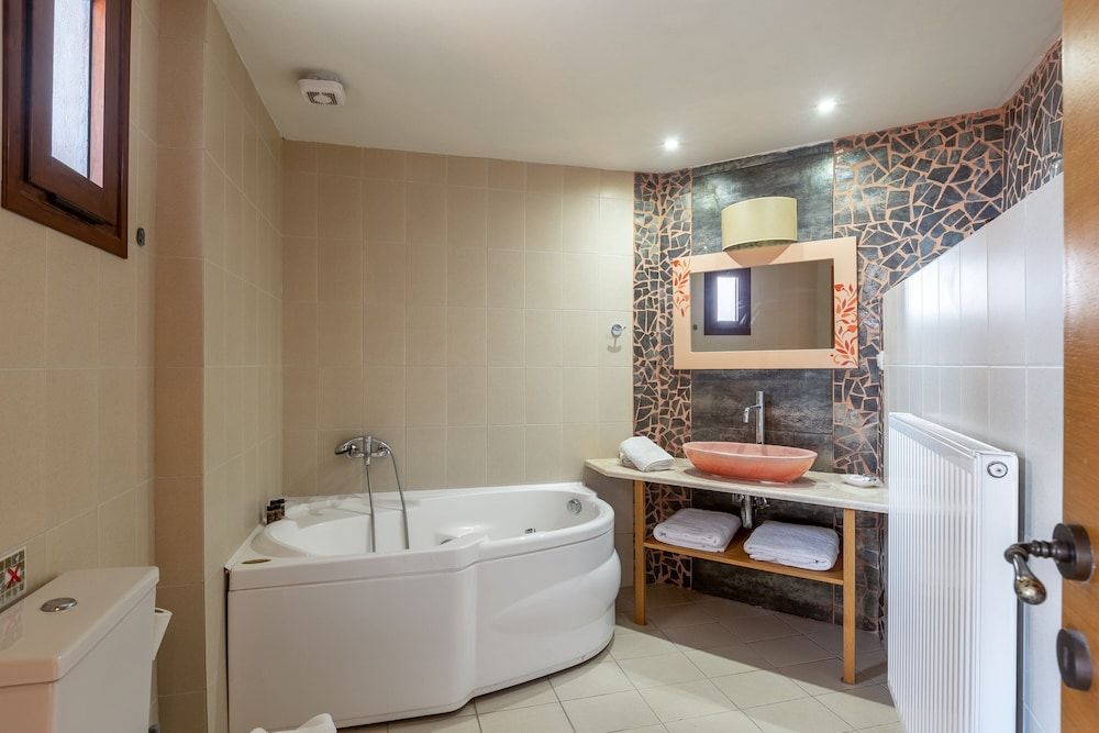 Deluxe, Double, Sea View, Jetted Tub