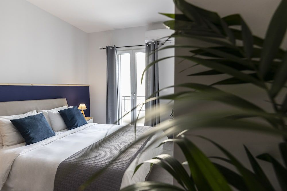 Hotel Kontes Superior Suite 6