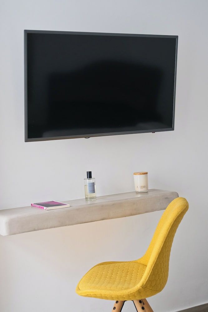 Cape Mykonos Standard Room 8