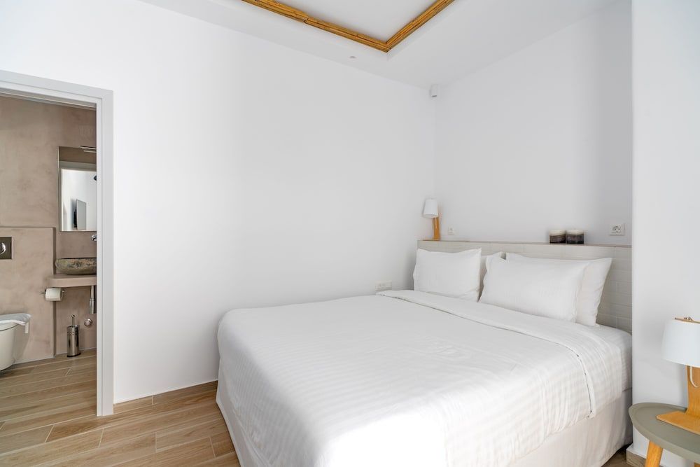 Cape Mykonos Standard Room