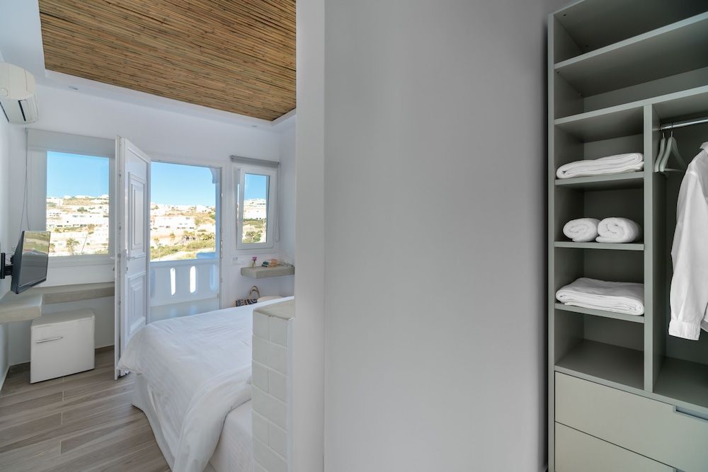 Cape Mykonos Standard Room 7