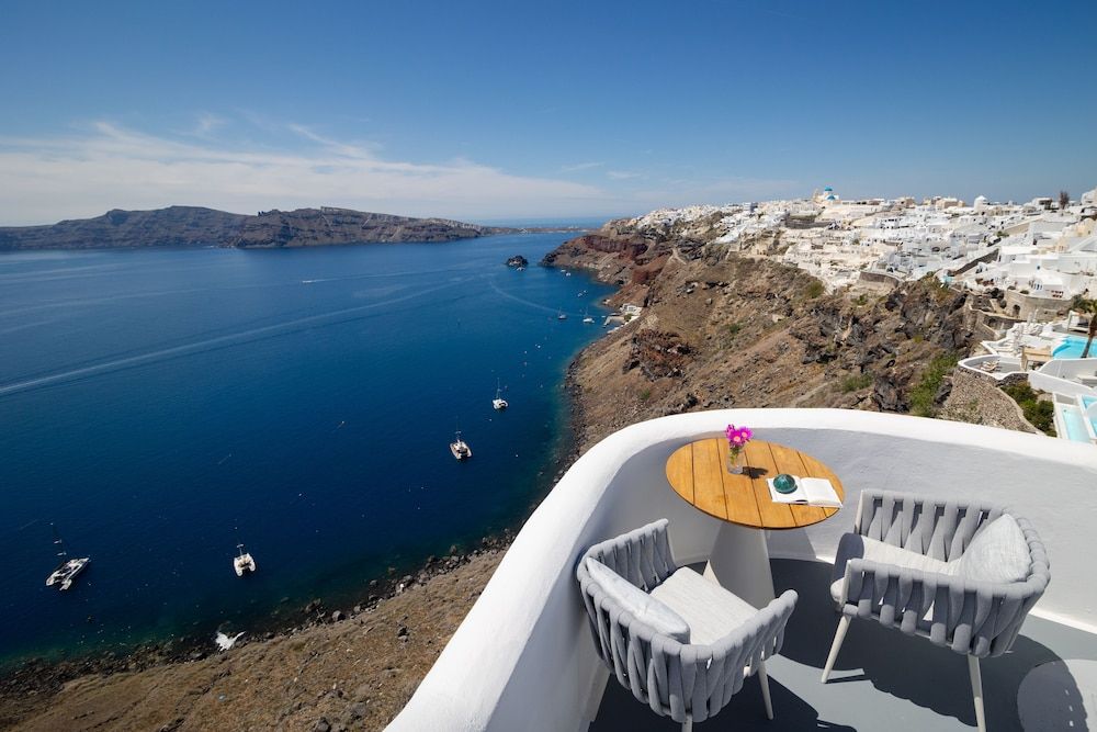 IKIES Santorini Gardener's Petit House with Caldera View 3