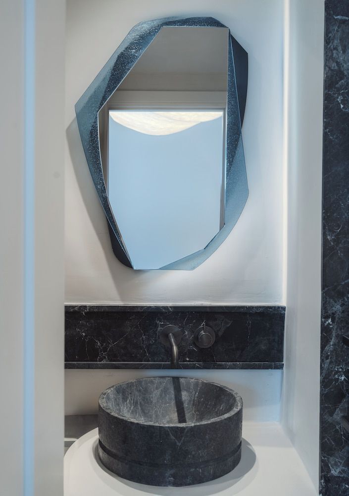 IKIES Santorini Gardener's Petit House with Caldera View 5