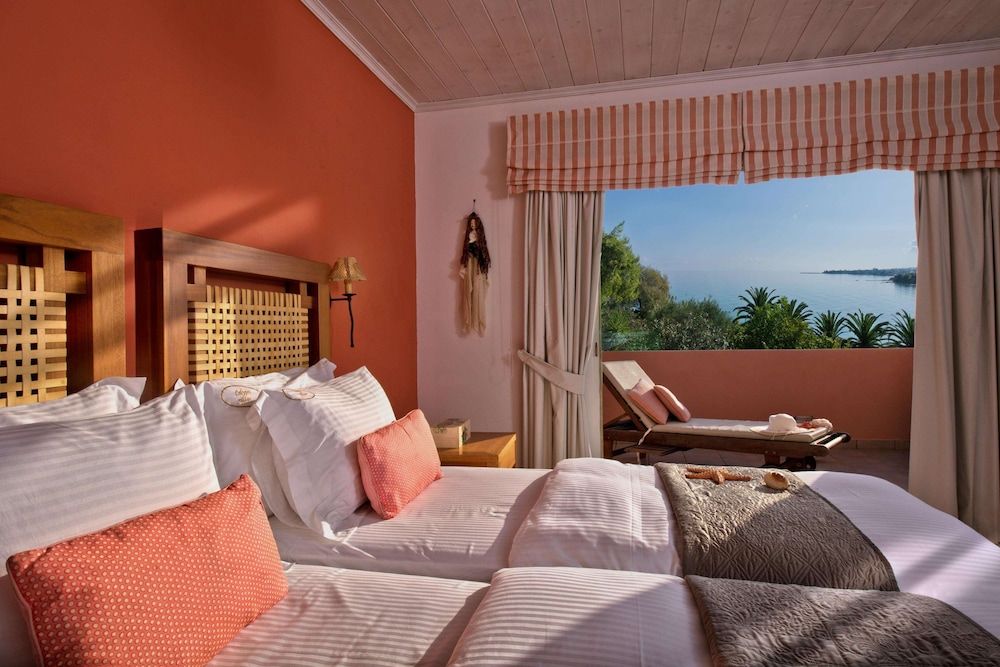 Deluxe Two-Bedroom Beachfront View Suite