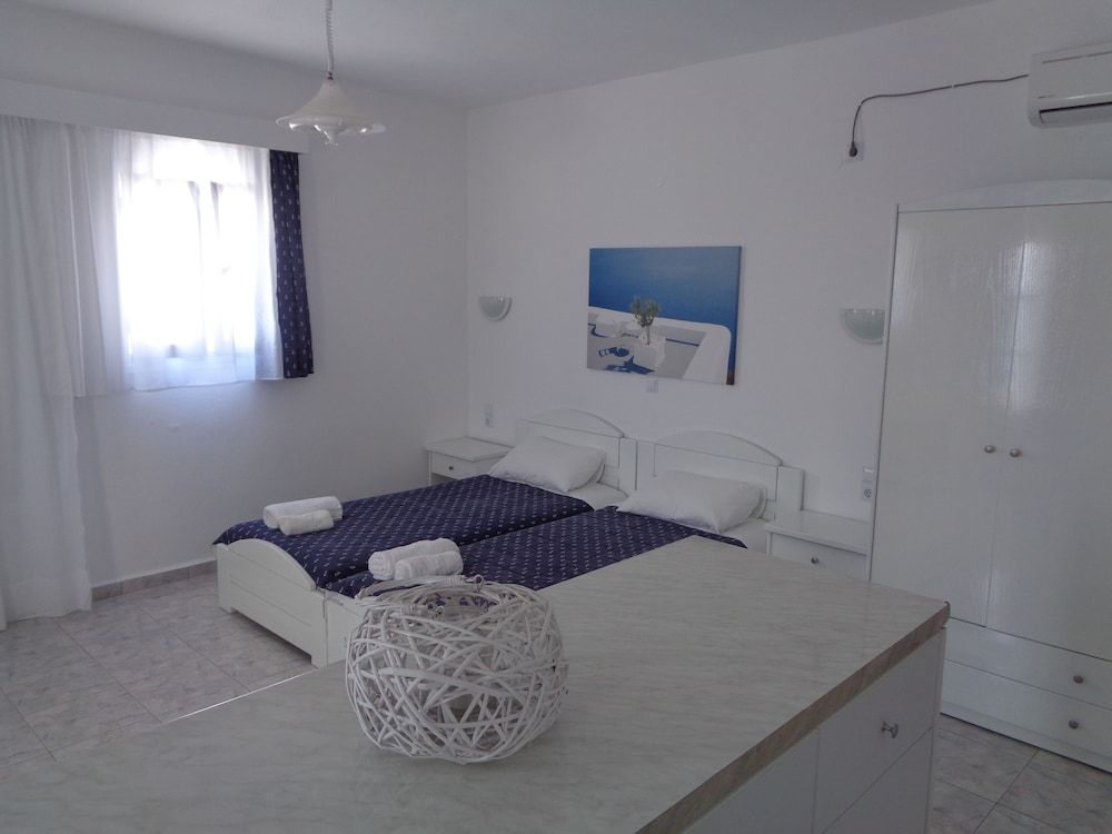Studio, Sea View