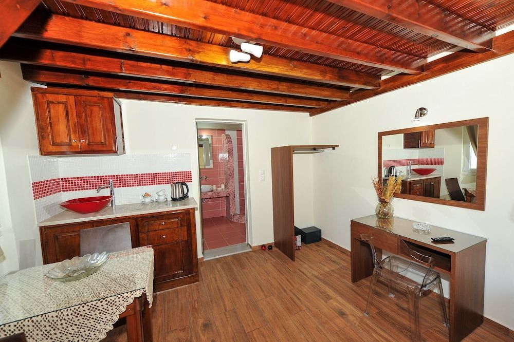 Asterolithos Suite, Mezzanine 4