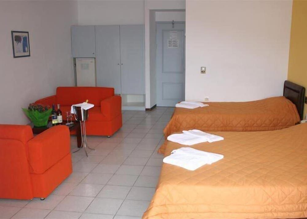 Double Room (2 Adults)