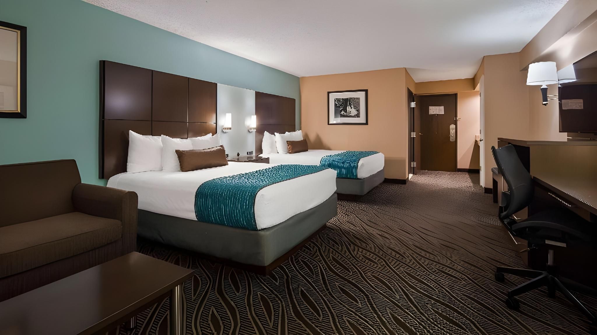 Accessibility - 2 Queen Beds, Roll-in Shower, Nonsmoking