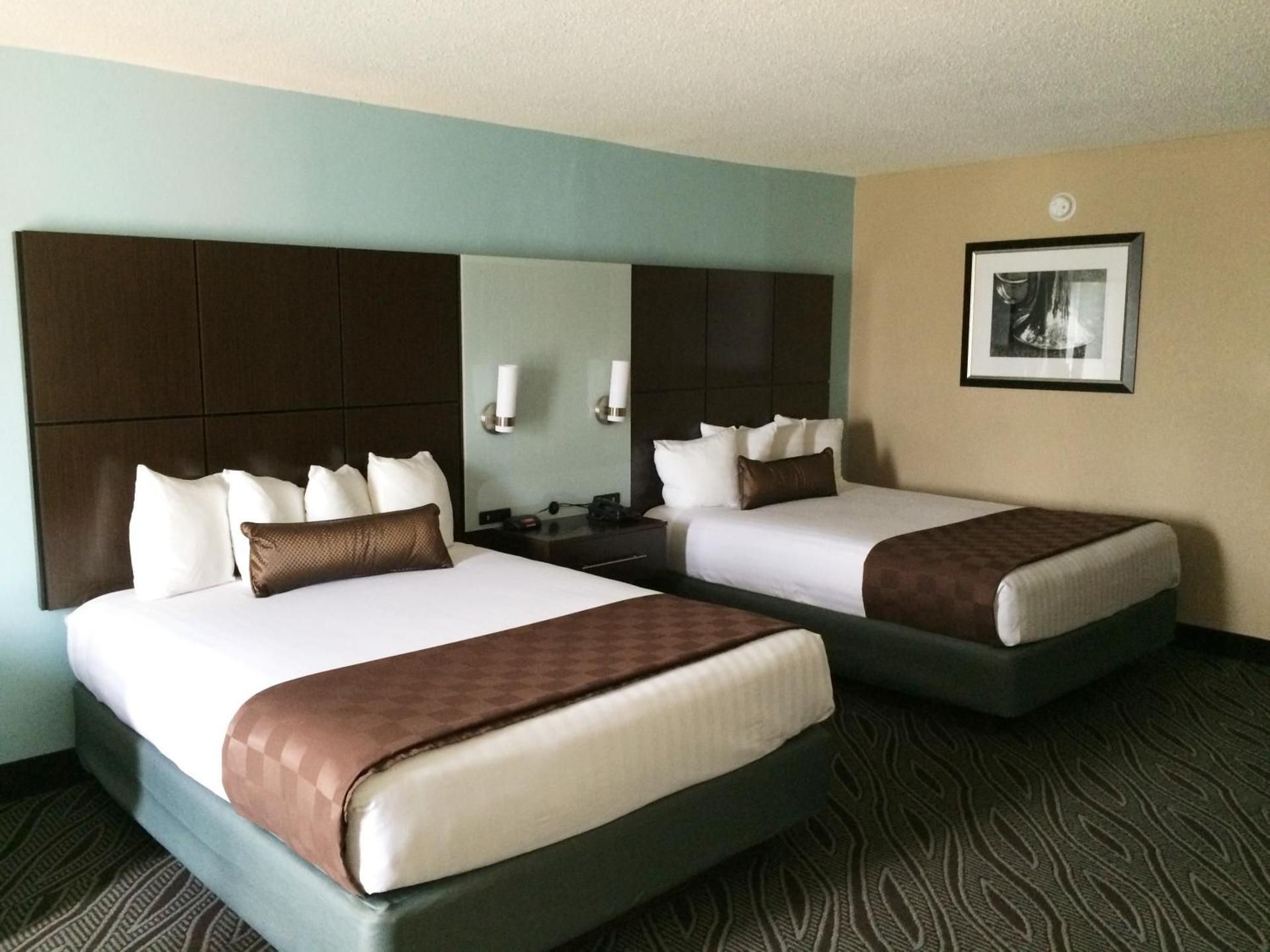 2 queen beds, nonsmoking