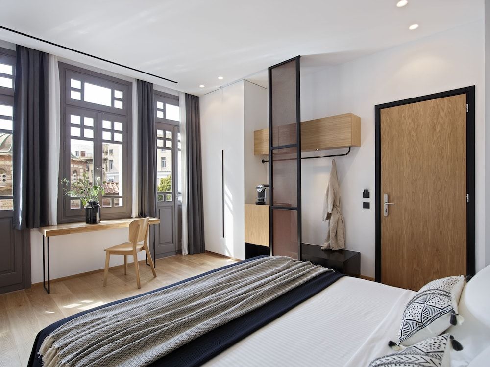 undefined innAthens 3