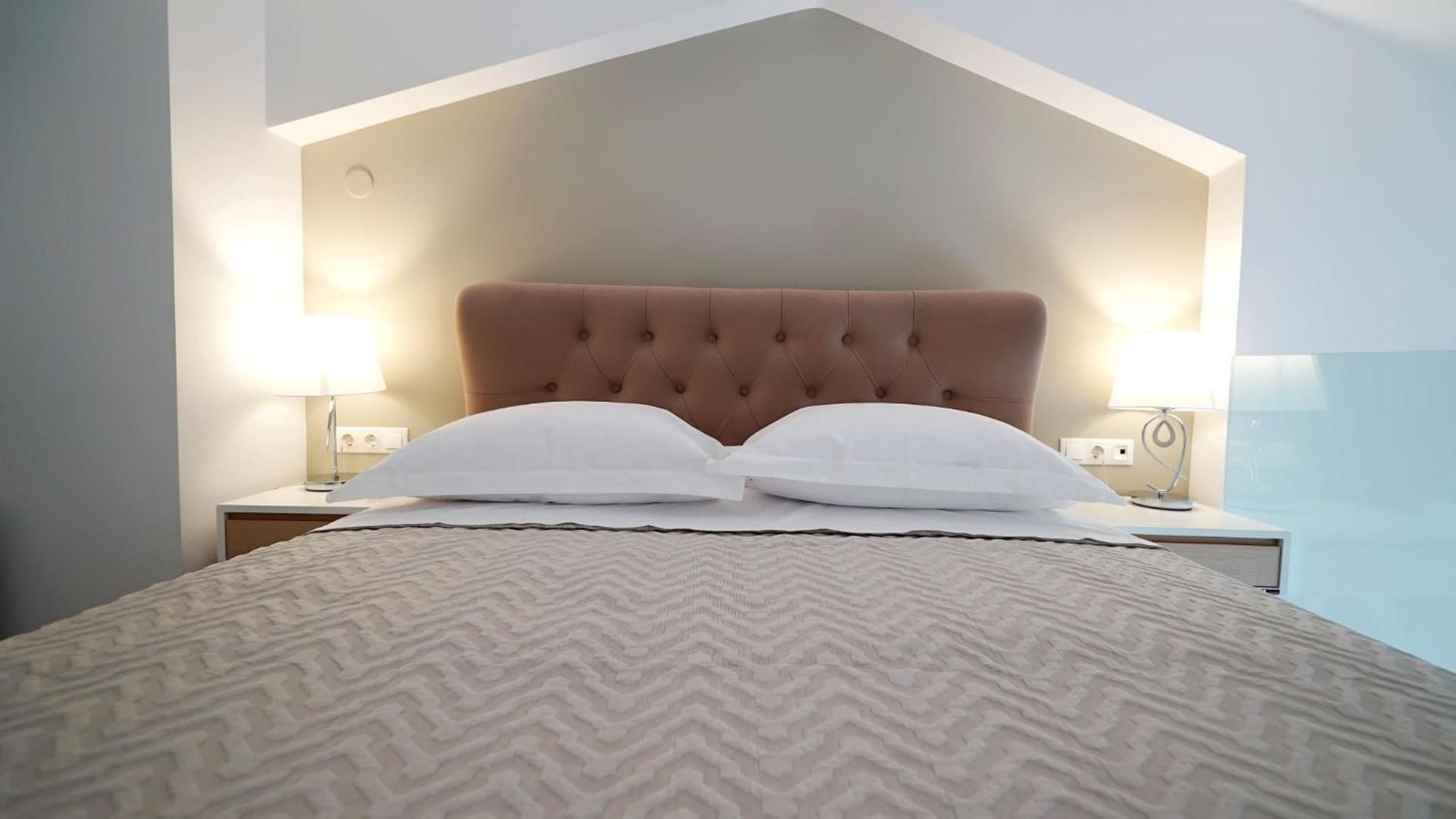 Suite - Split Level