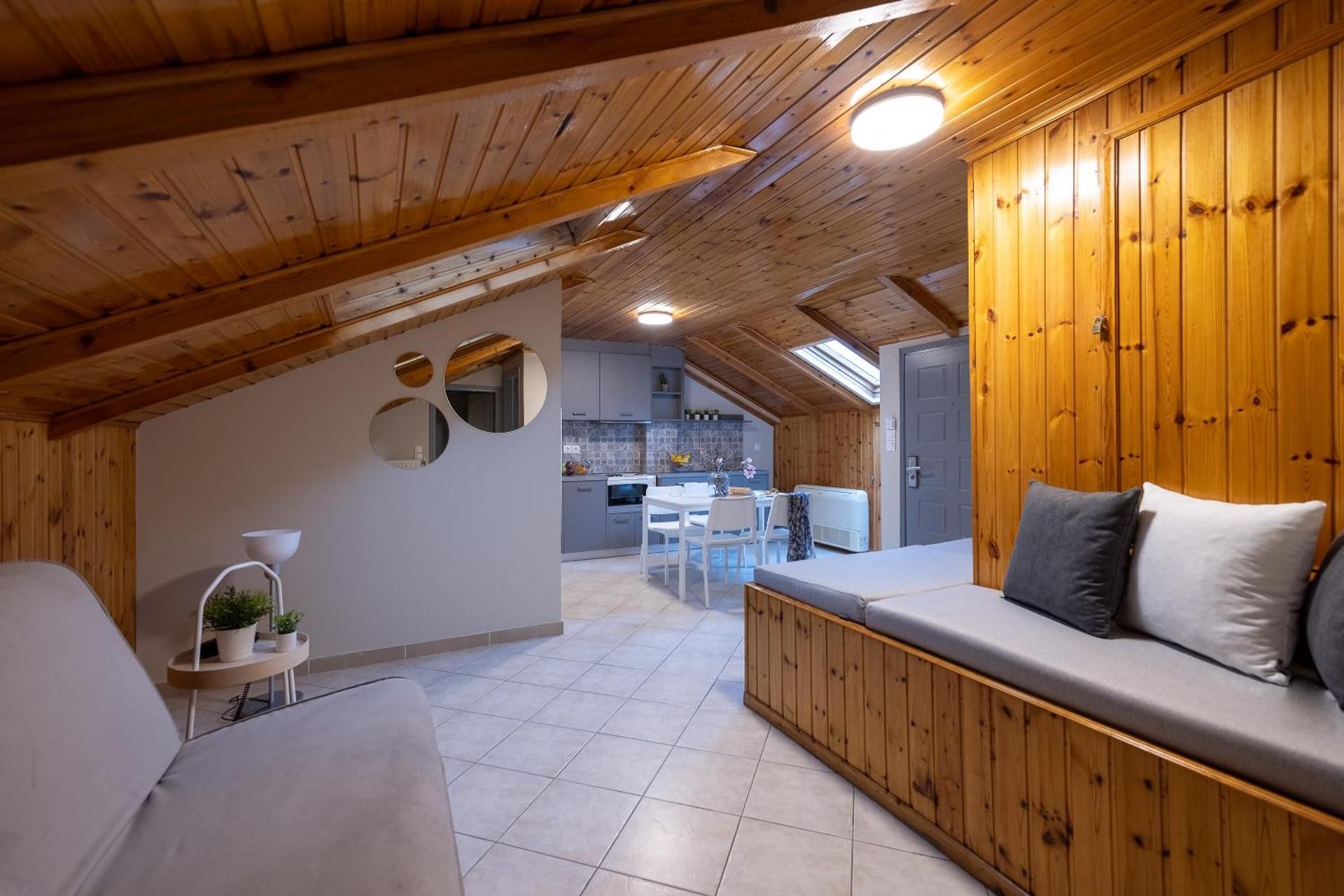 Nantin Hotel Ioannina The Skylight Attic Room