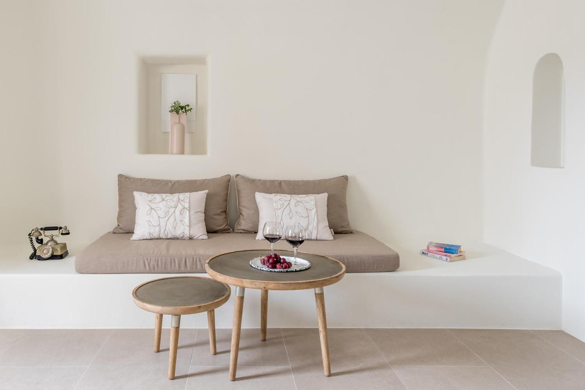 Suite with Plunge Pool-Caldera Sunset View