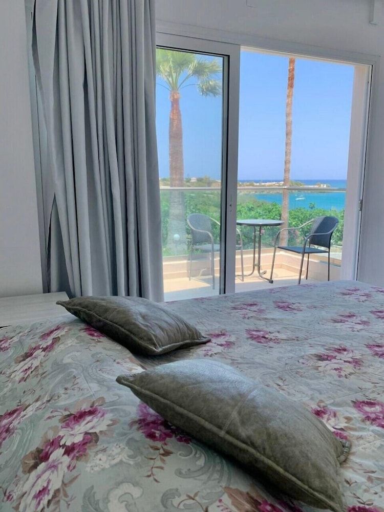 Comfort Triple Room with Sea View