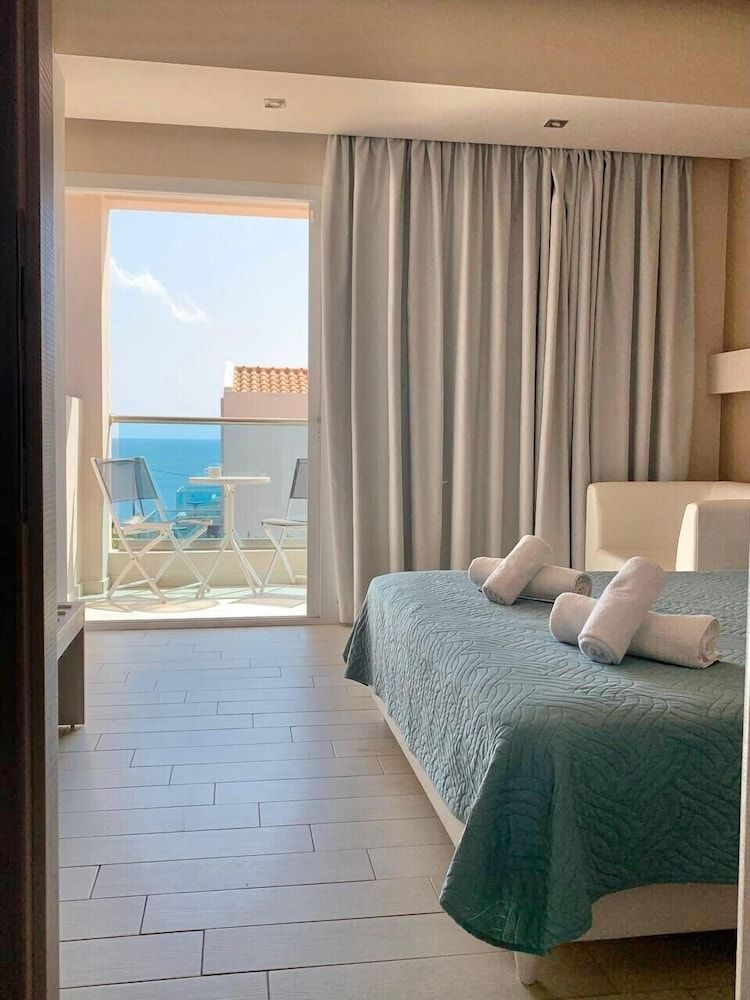 Comfort Double Room with Sea View