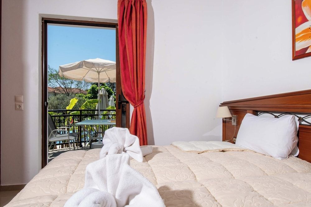 Kaloni village apartments Bungalow 8