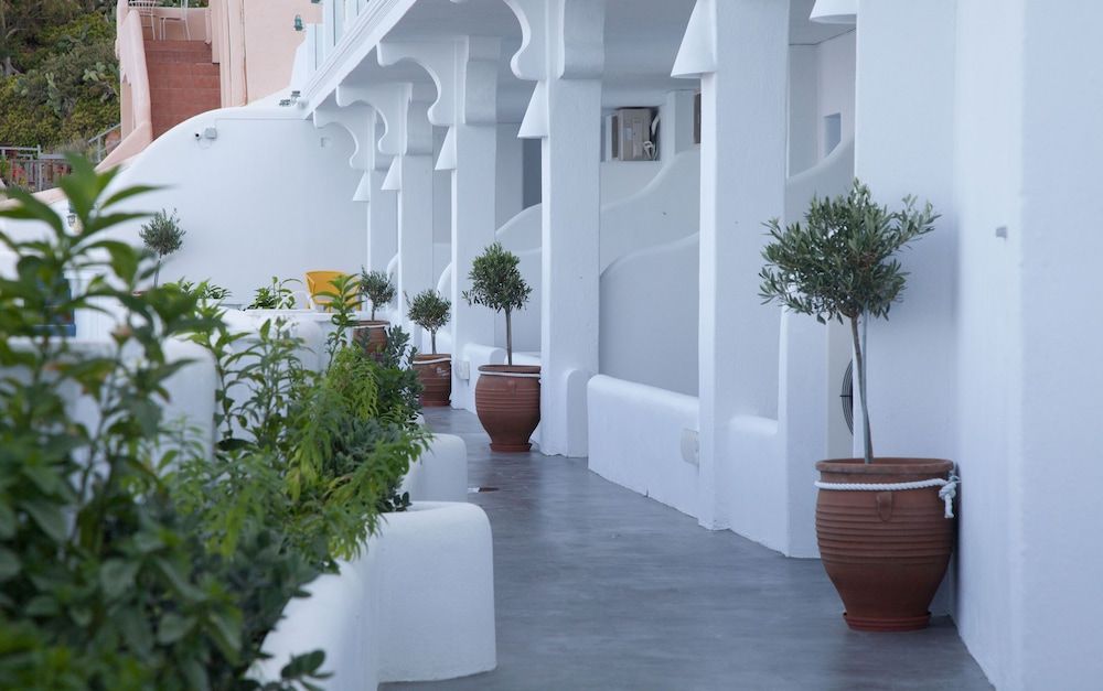 undefined Fanari Vista Suites 4