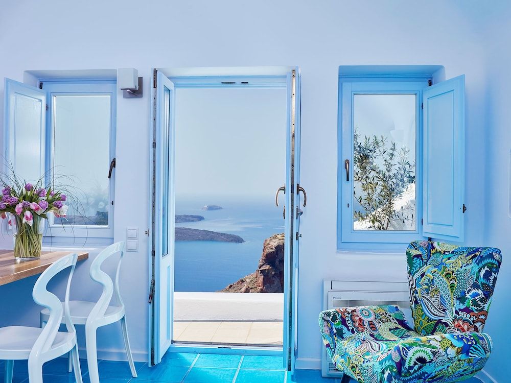 undefined Astra Suites 5