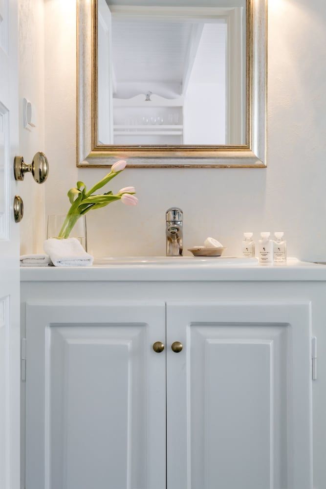 Astra Suites Studio 3