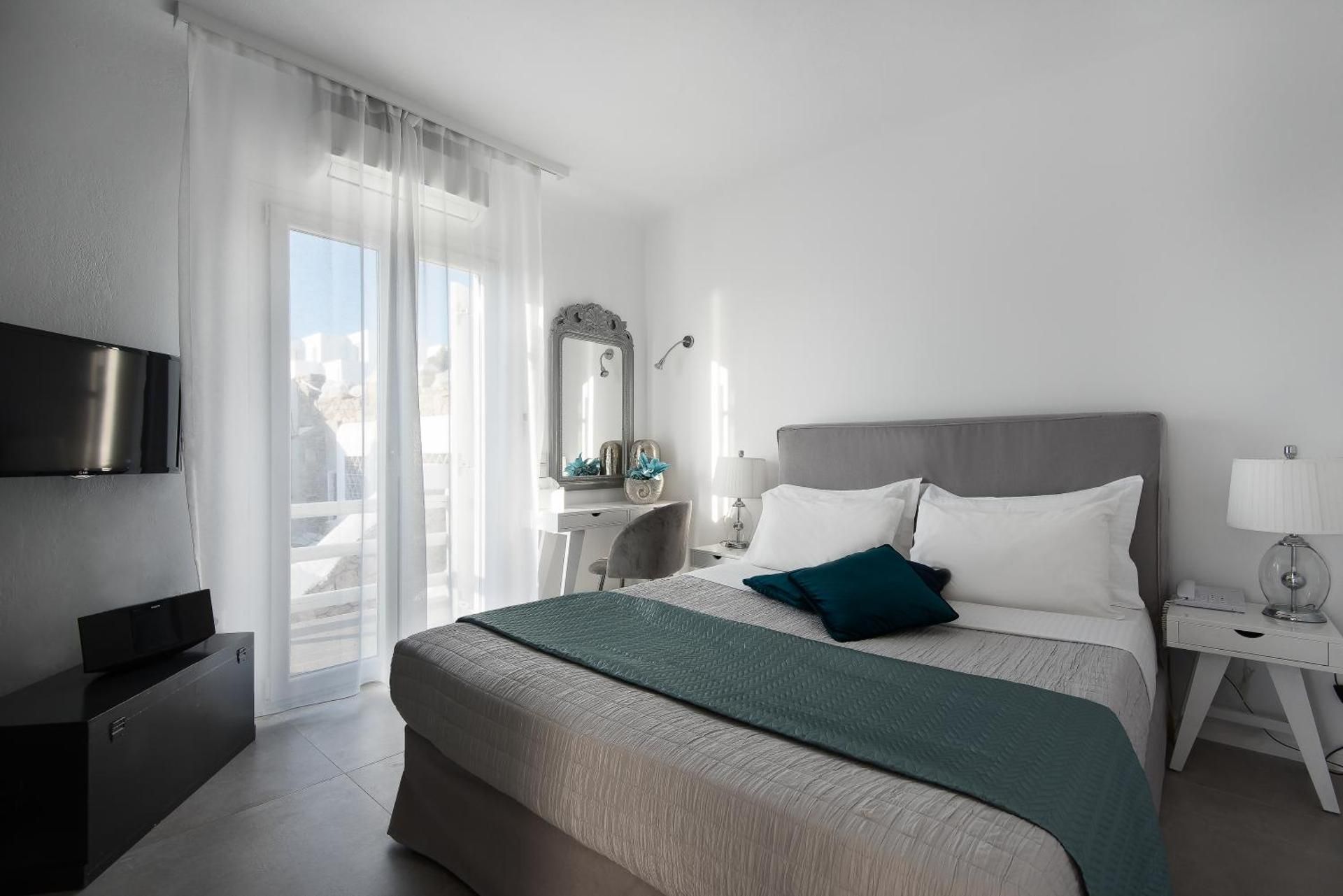 Grand Suite Sea View with Outdoor Hot Tub 