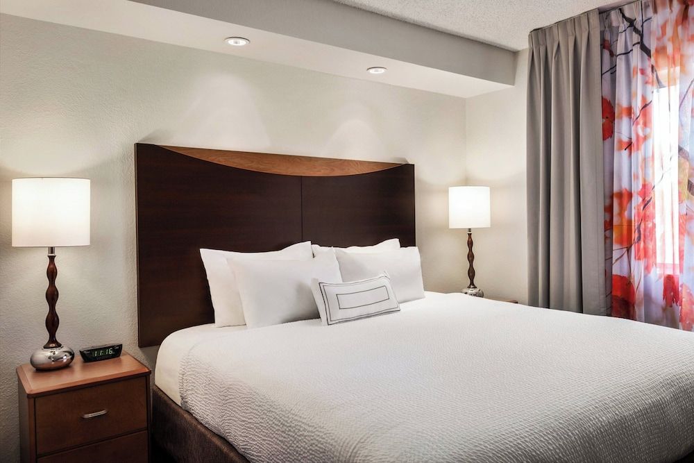 Executive Suite, 1 King Bed with Sofa bed