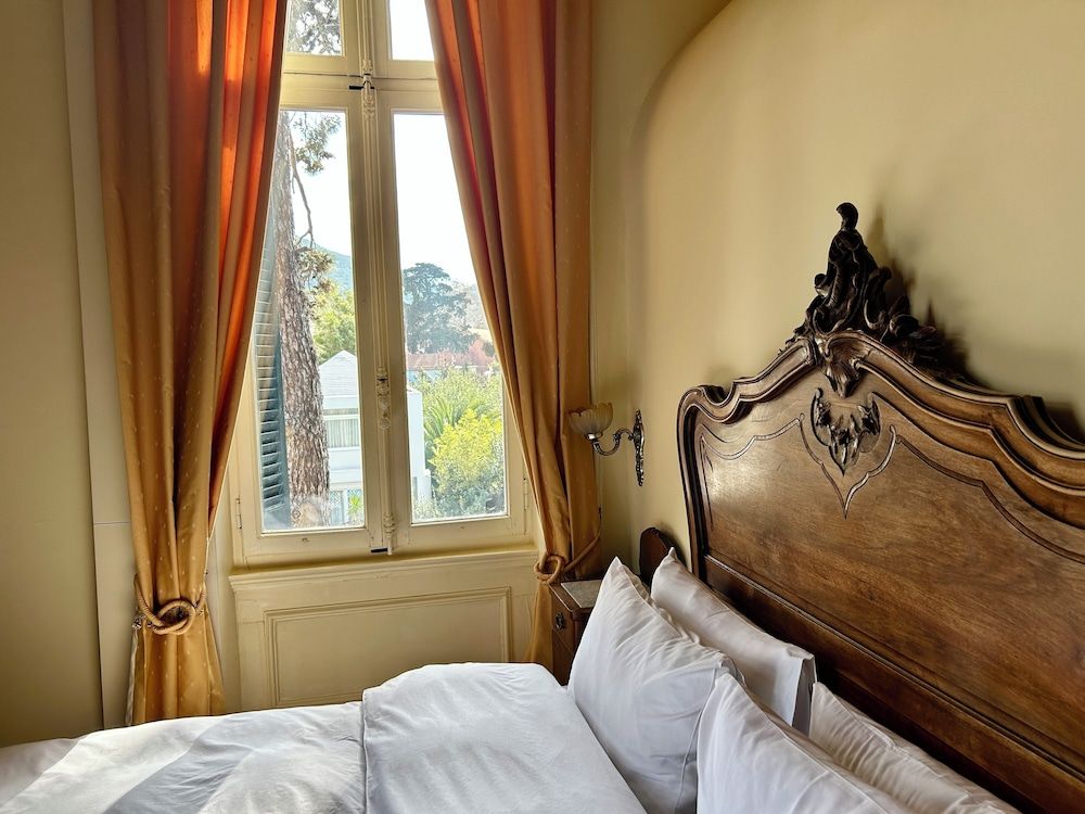 The Loriet Mansion Junior Suite with Partial Sea View 5