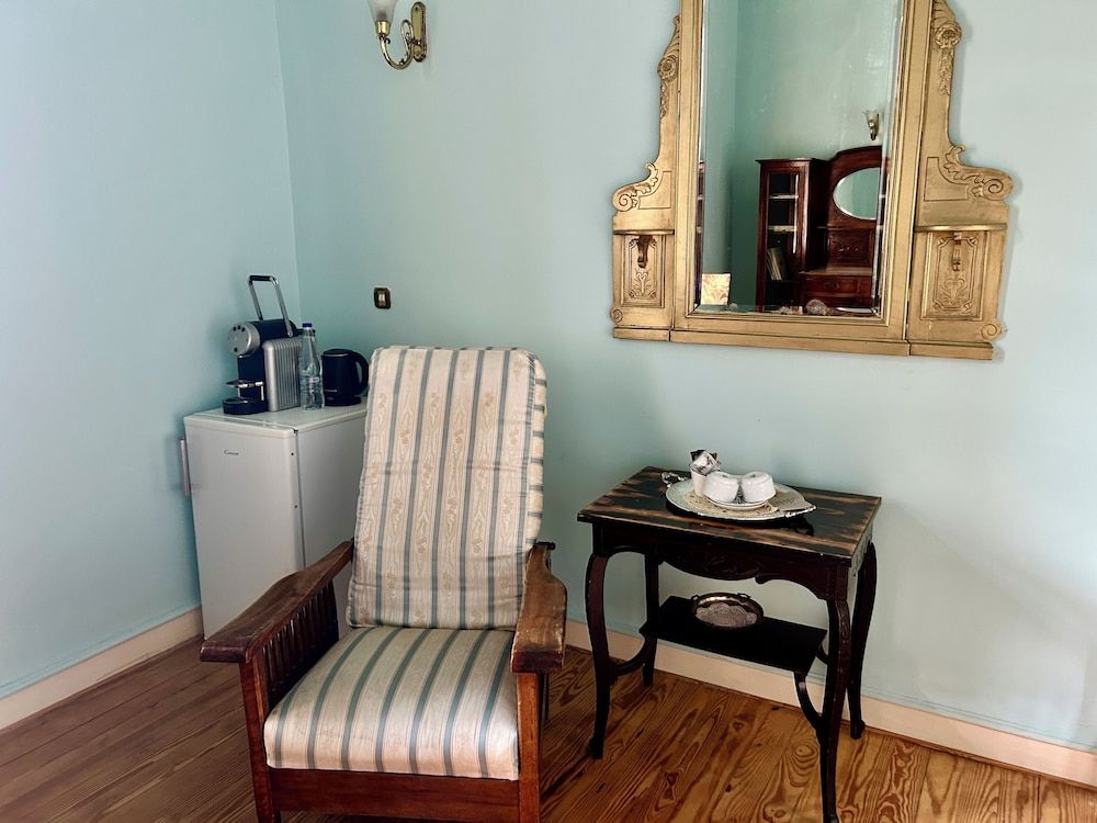 The Loriet Mansion Superior Suite with Spa Bath and Pool View 4