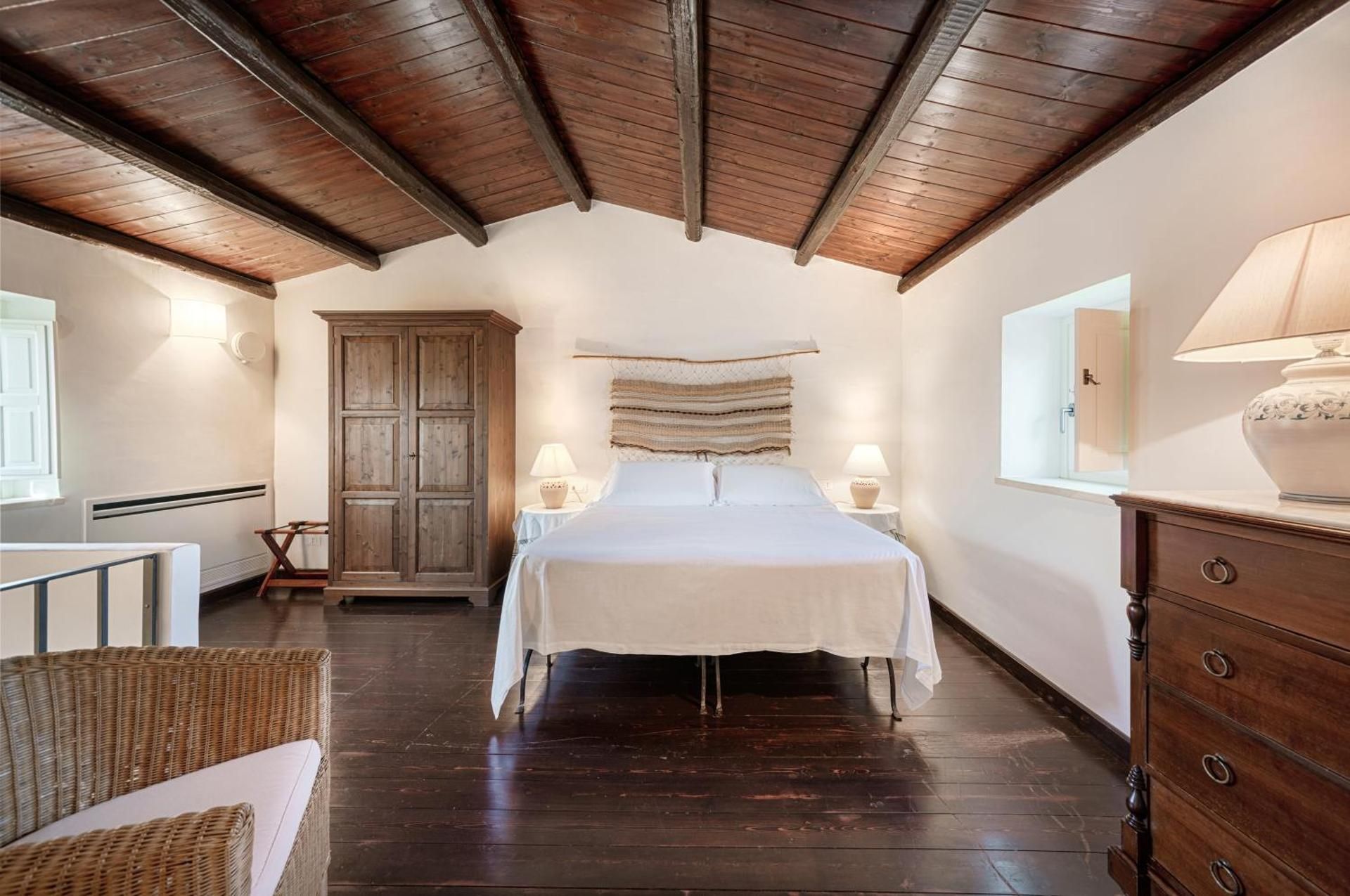 Junior Suite Bi-Level