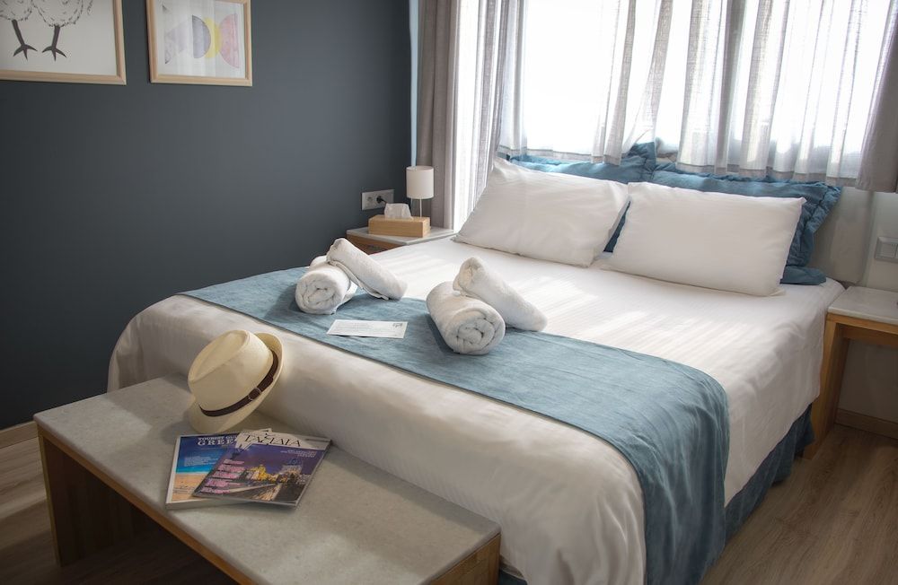 Be My Guest Athens Economy Double Room 2