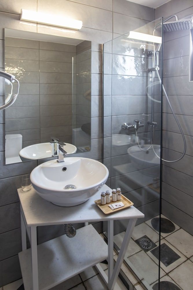 Be My Guest Athens Economy Double Room 5