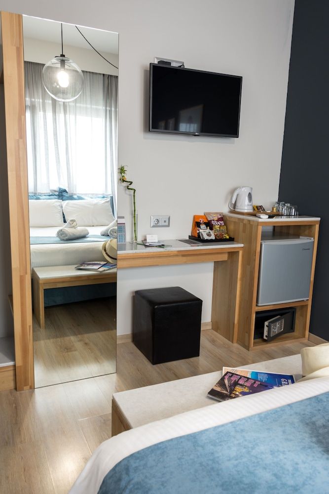 Be My Guest Athens Economy Double Room