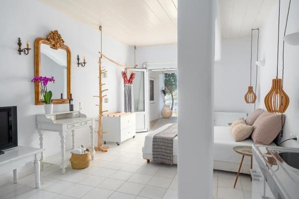 Ornos Blue Quadruple Room, Sea View 14